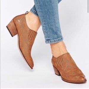 Dolce Vita Samson tan leather embroidered boot 9.5